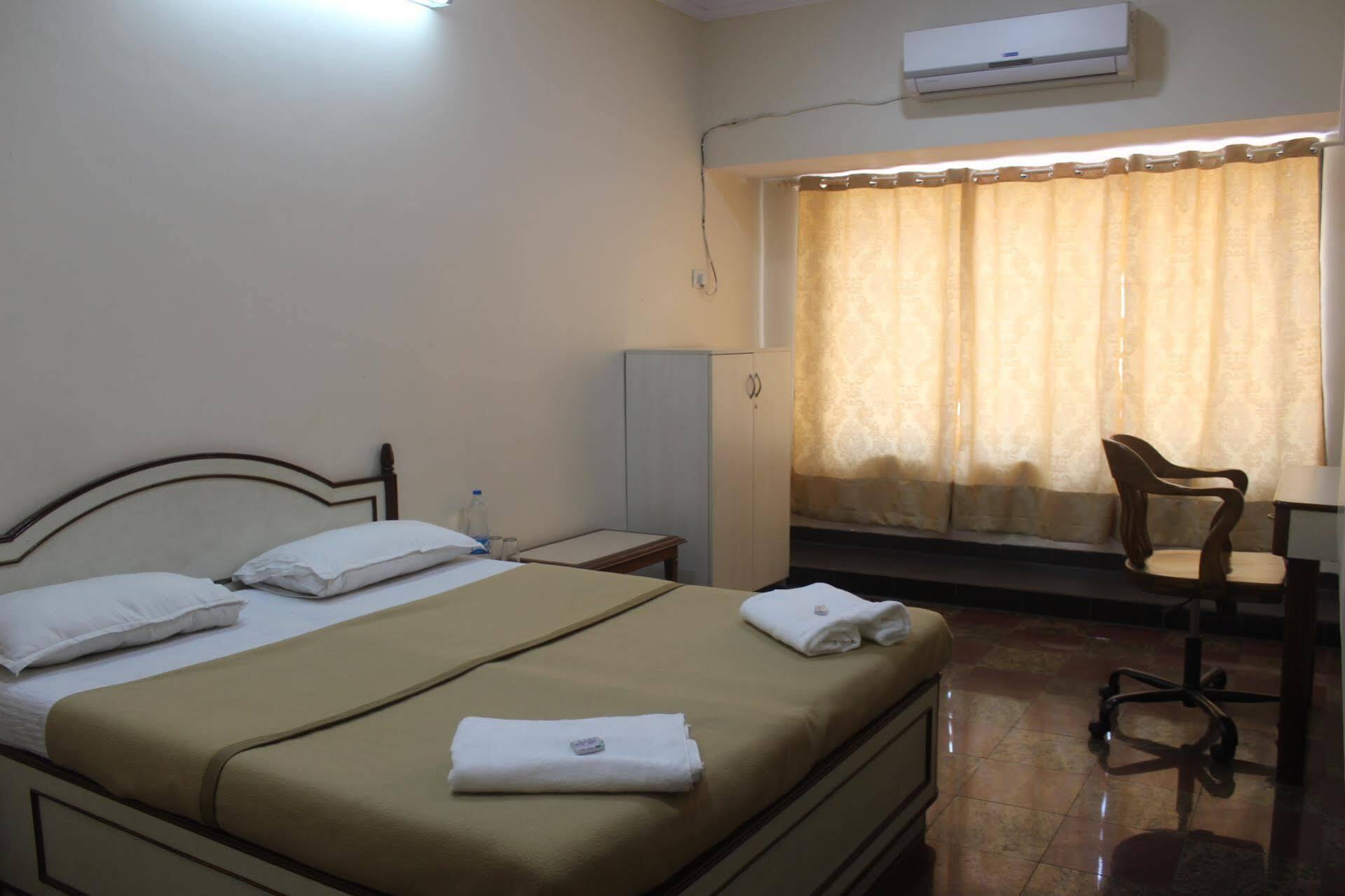 Royale Inn Vapi Kültér fotó